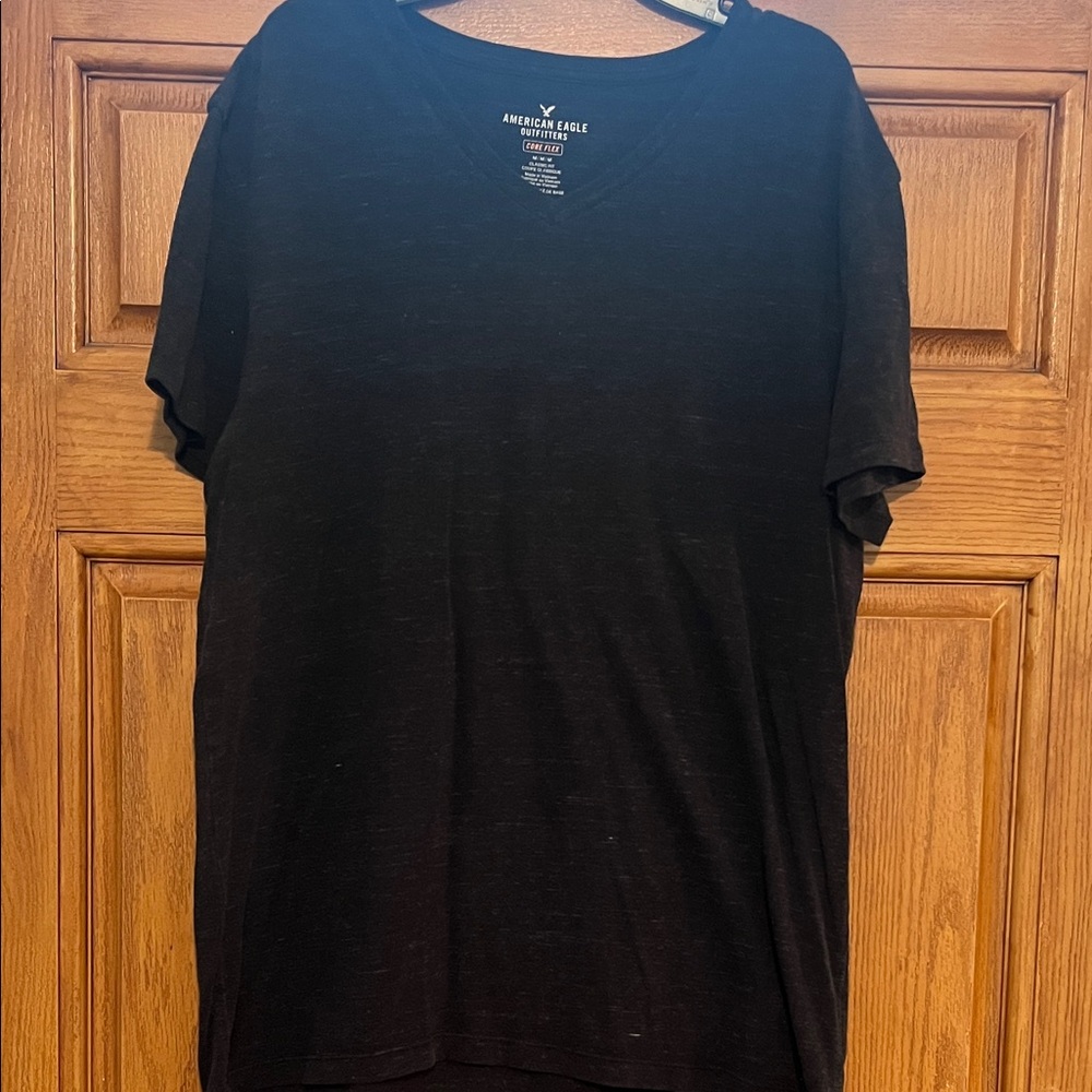 American Eagle Outfitters Black V-Neck Short Sleeve Tee